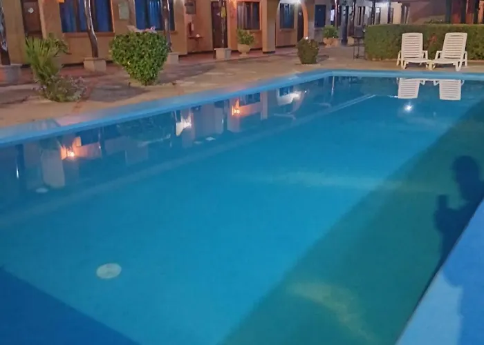 Naranjo Easy Lodge